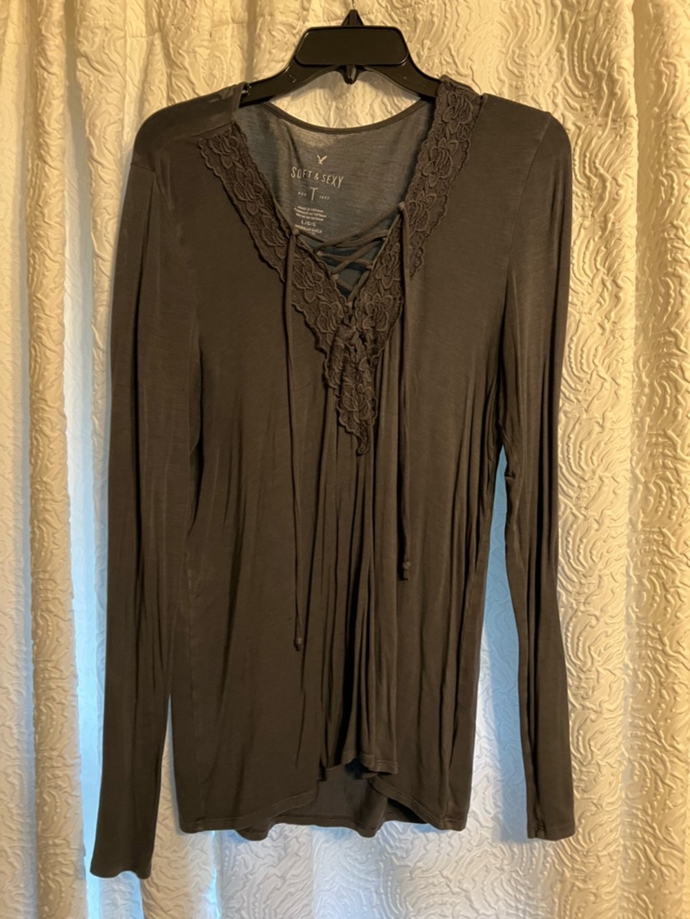 AE soft and sexy front tie long sleeve